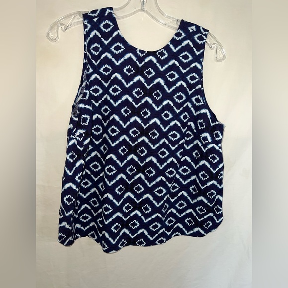 Batik Bar Back Cropped Shell - Picture 4 of 6